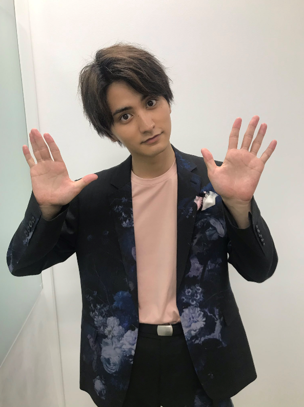 瀬戸利樹が熱愛彼女と結婚?両親や兄弟、学歴は?ハーフ俳優なの?
