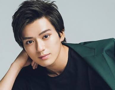 新田真剣佑の結婚歴歴代元カノは?顔画像/馴れ初め/噂まとめ!